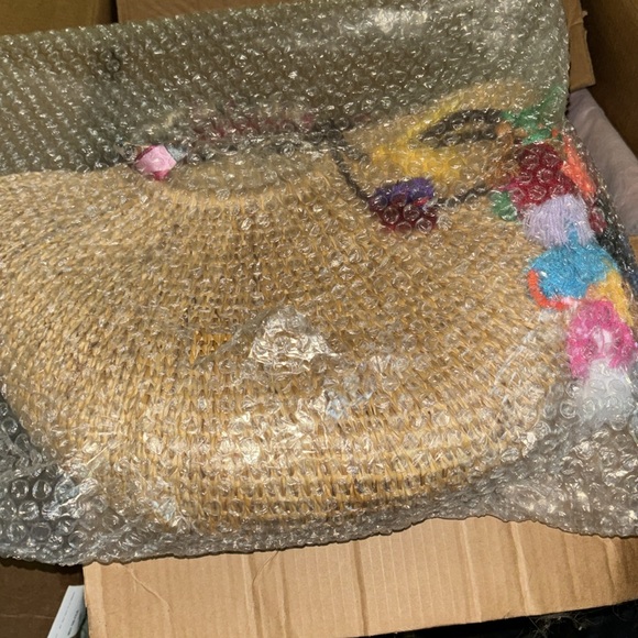 Ladies NWOT straw handbag - Picture 7 of 7